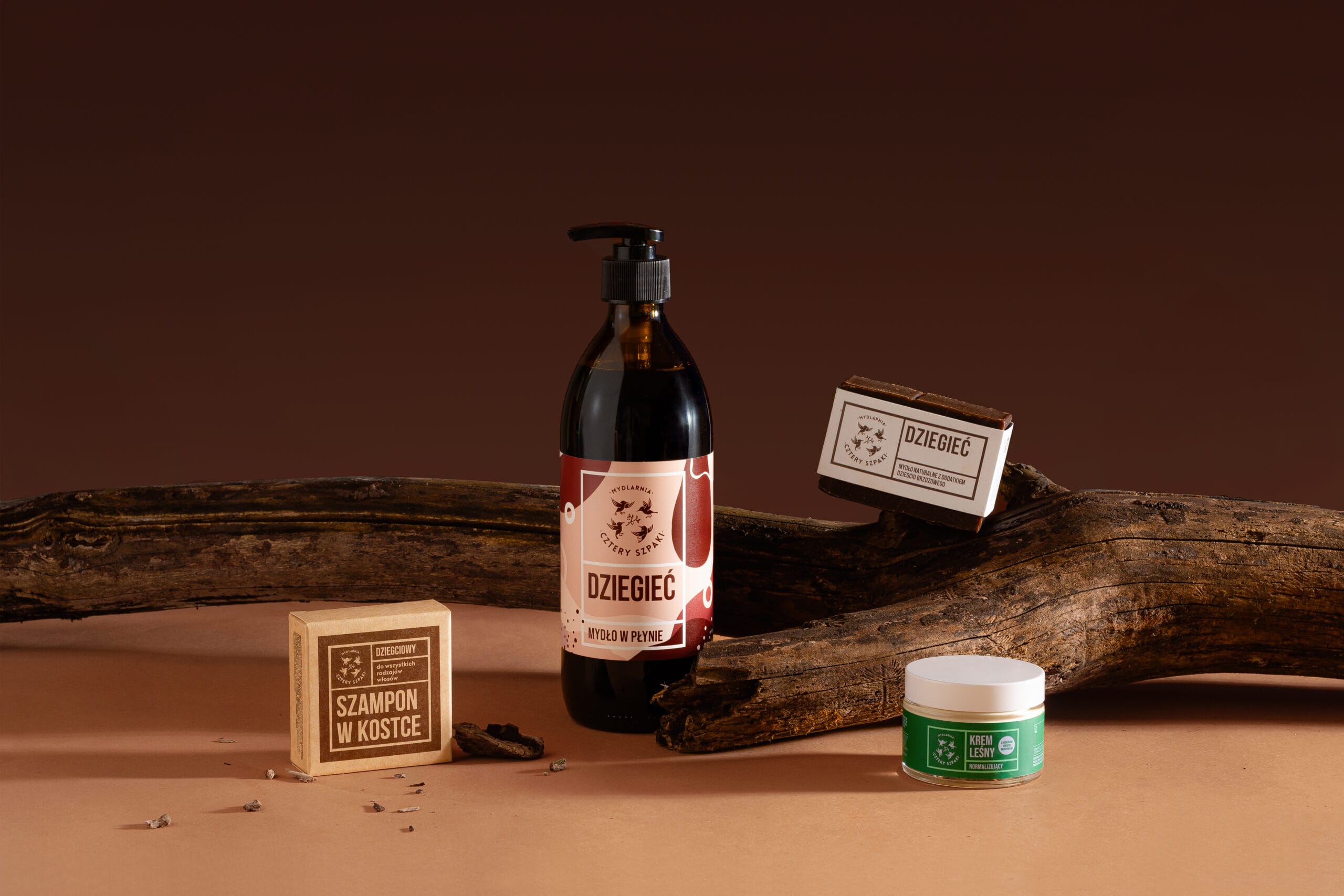 Dziegieć brzozowy w pielęgnacji skóry problematycznej. Jak pomaga przy zmianach skórnych?