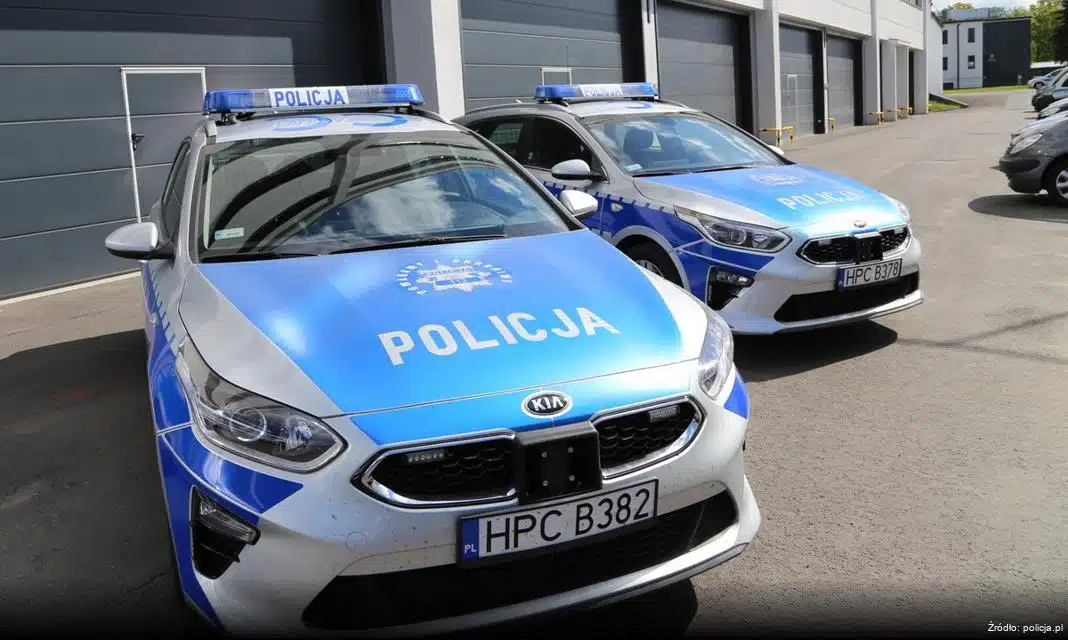 Policjanci z Dobrzejewic wspierają zwierzęta w toruńskim schronisku